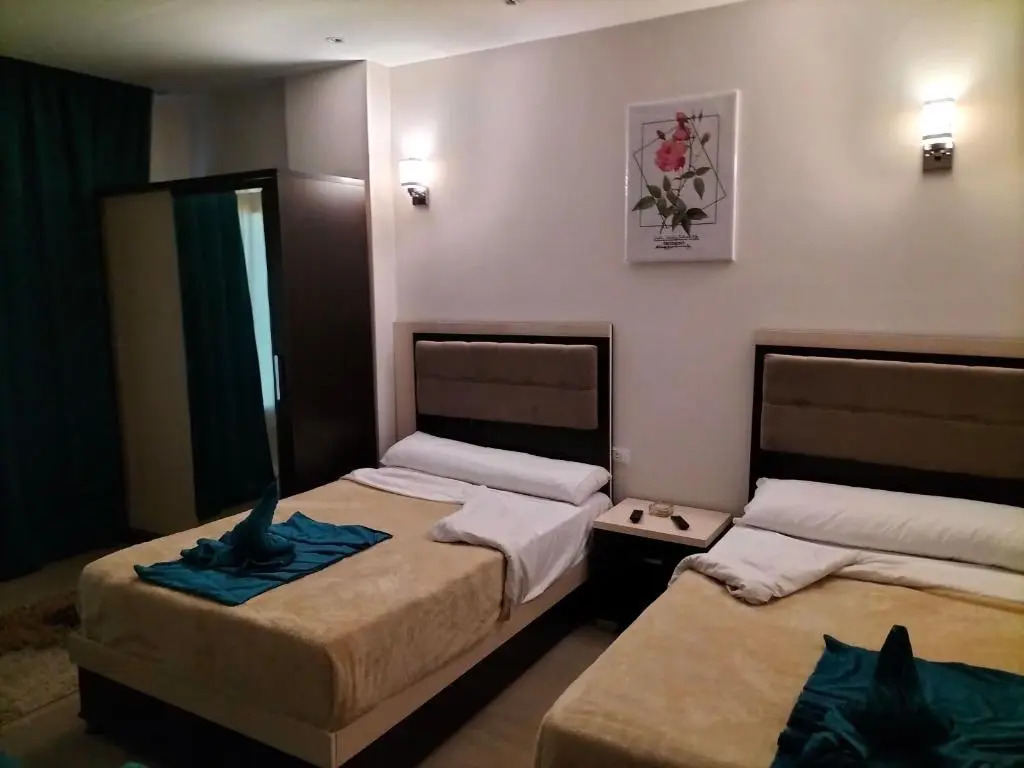 One Bedroom Suite with Aqua View at Mirage Bay Resort