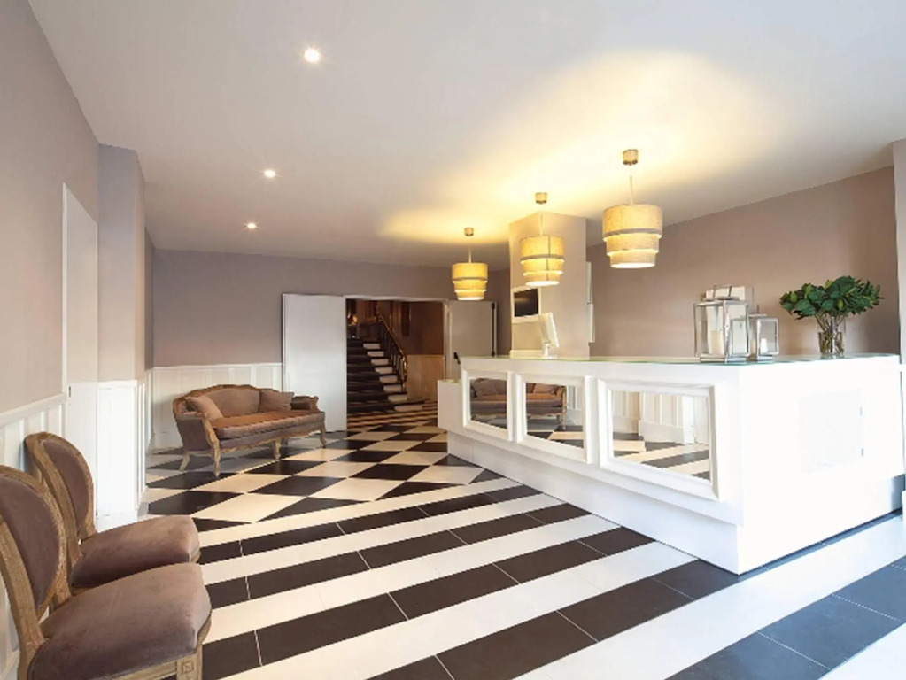 Hotel Acta Madfor