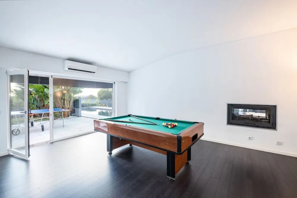 Villa San Marino - com piscina aquecível em Alvor
