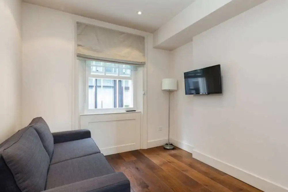 Prestigious 3br Family Flat in Mayfair by Hyde Park + Wifi