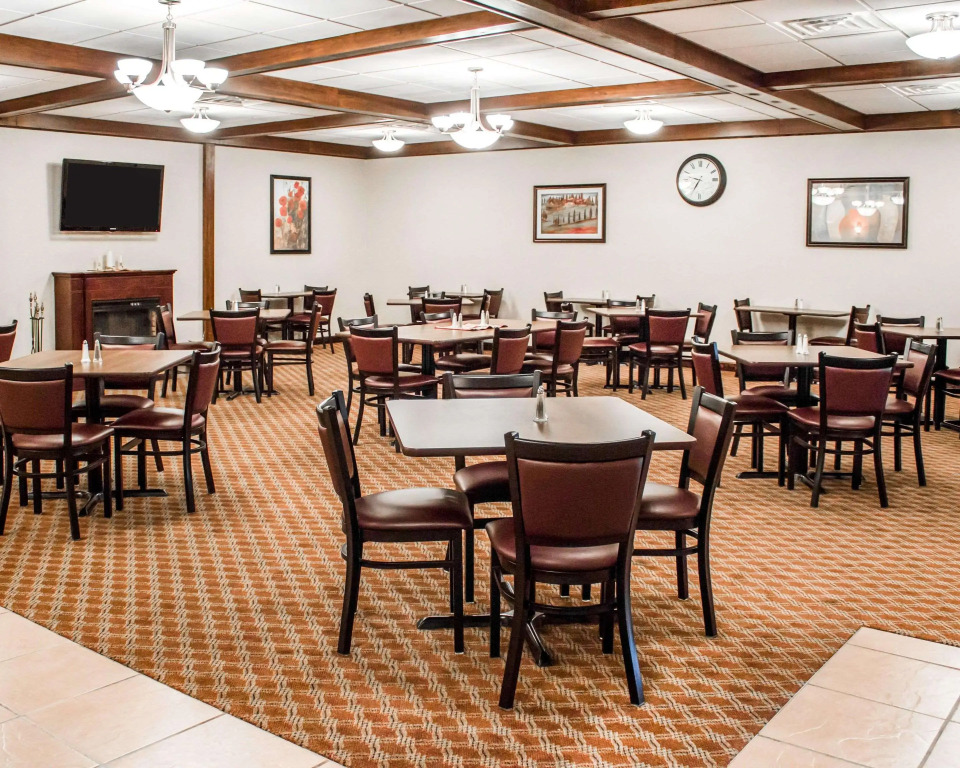 Quality Inn & Conference Center Franklin Downtown