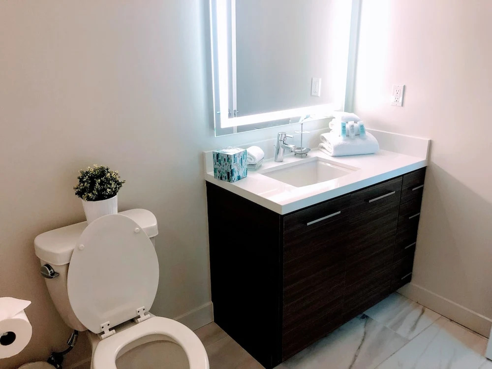 Resort Style Suites in Downtown LA