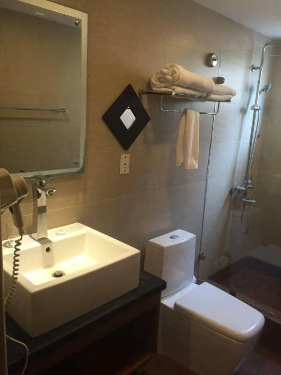 Weston Suites Hotel