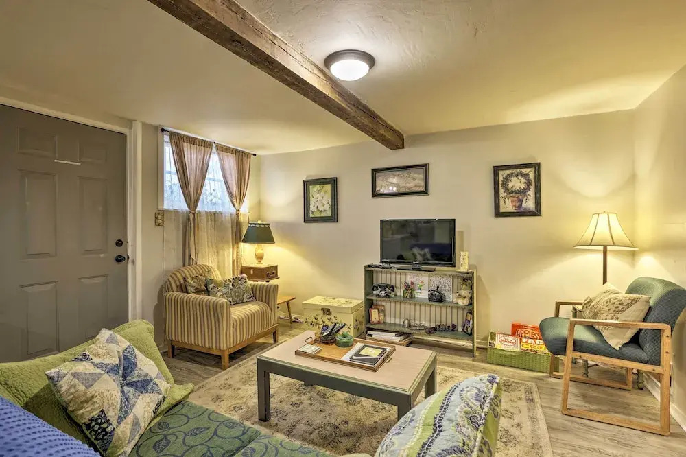Cozy & Vintage Cedar City Apartment w/ Fire Pit!