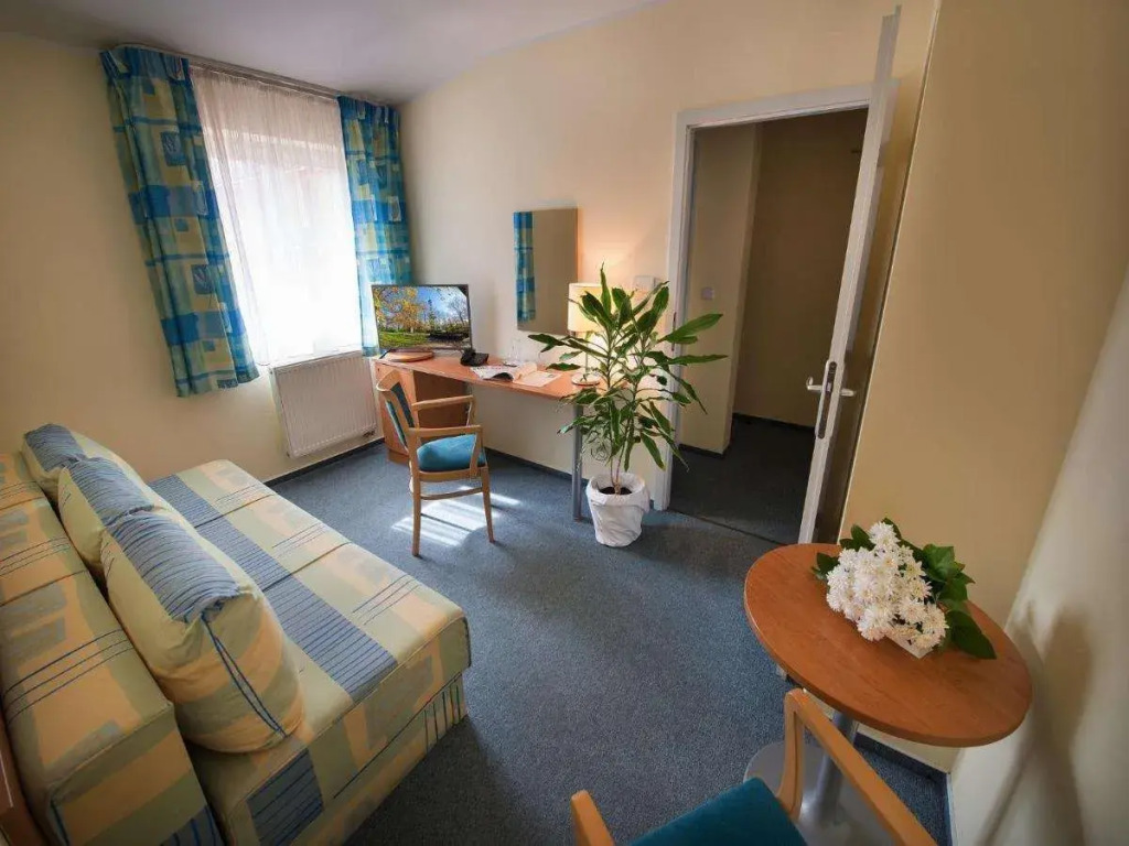 EA Hotel Tosca