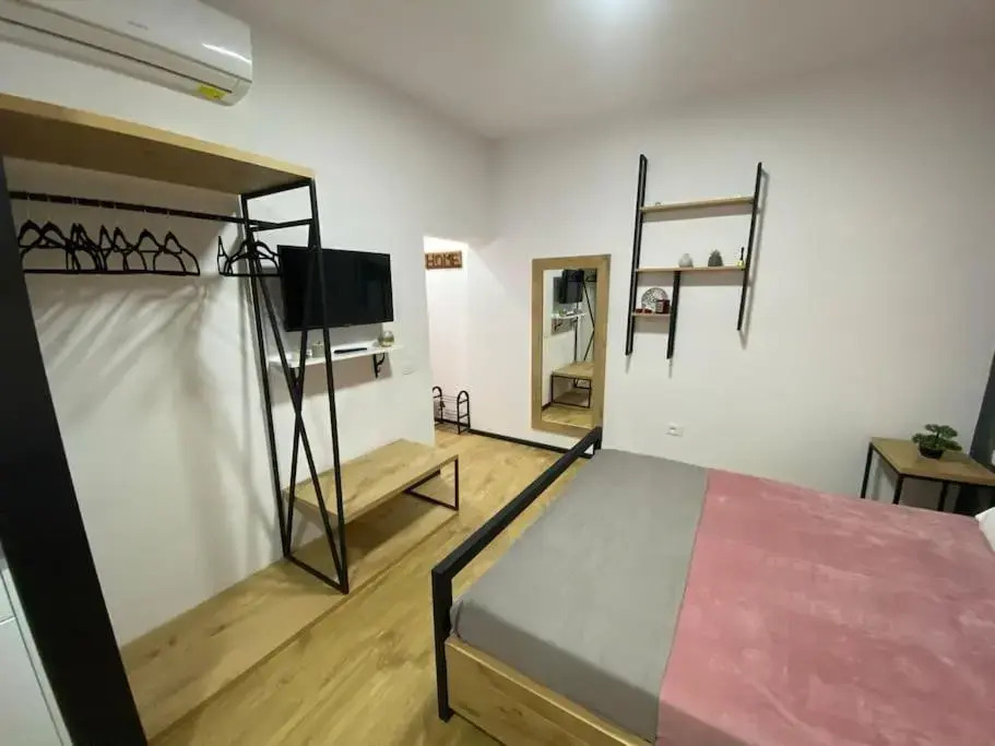 CASA DORIAN, RedDoor Studio in the heart of BLLOKU