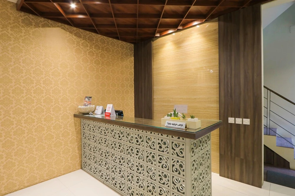 Albanis Family Residence by OYO Rooms