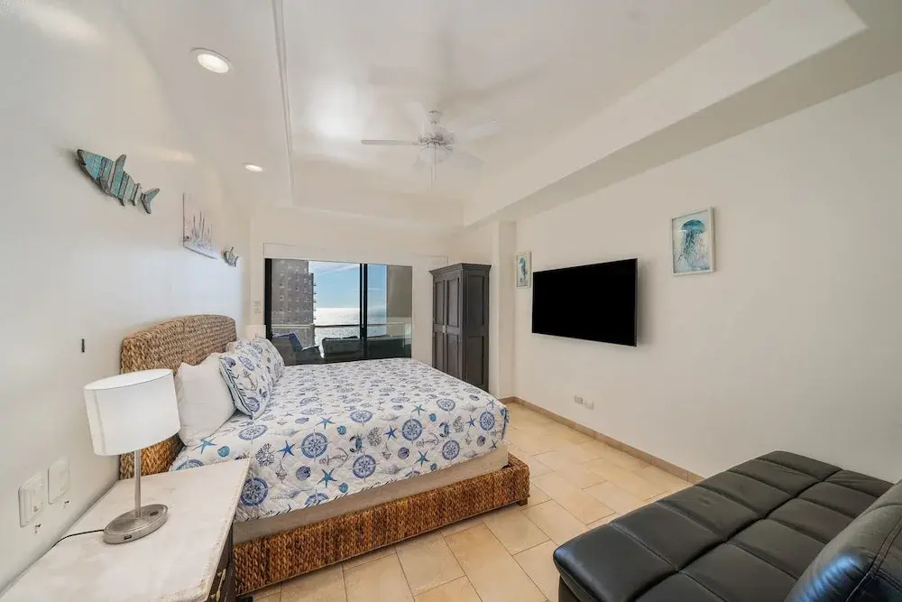 Las Palomas 4BR 4BA Suite 901 Cortez