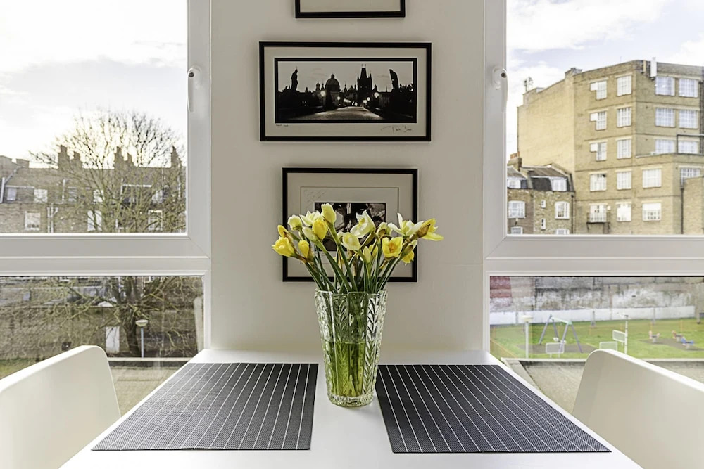 Cosy Angel Flat: Tube Nearby, Stunning Views!