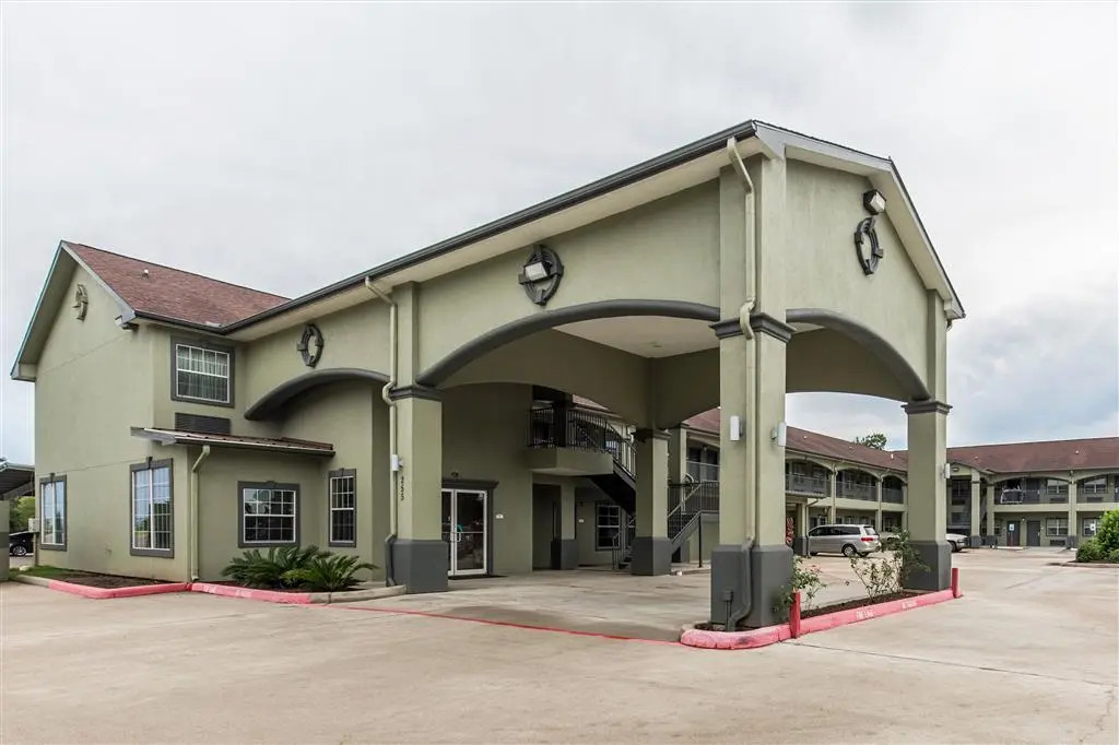 Quality Inn & Suites Beaumont
