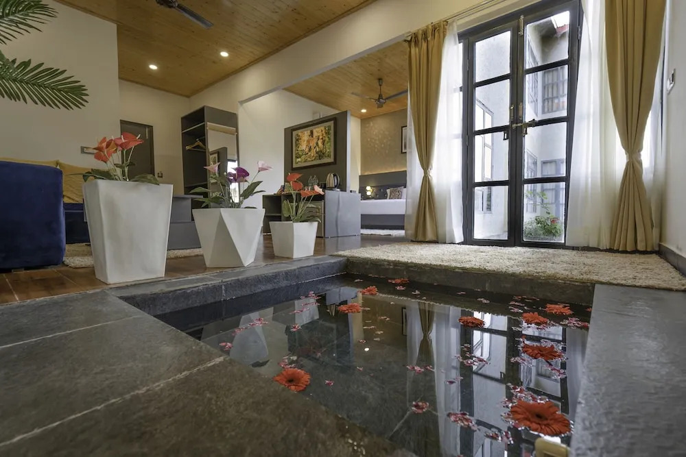 ANANTUM GATEWAY RESORTS