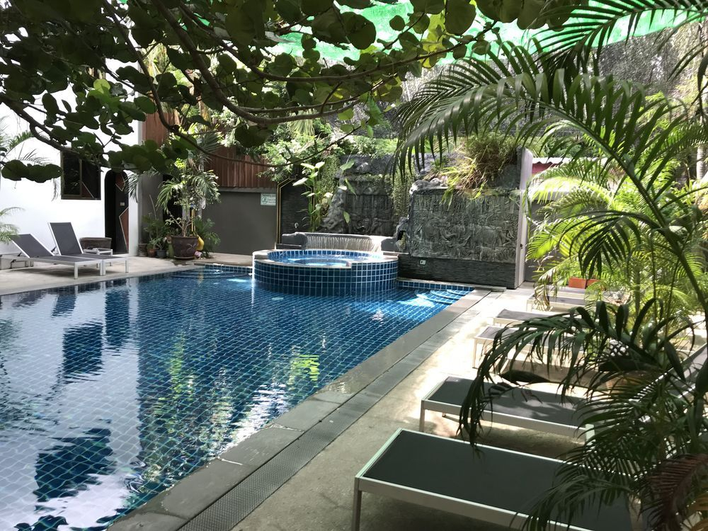 Yaka Hotel