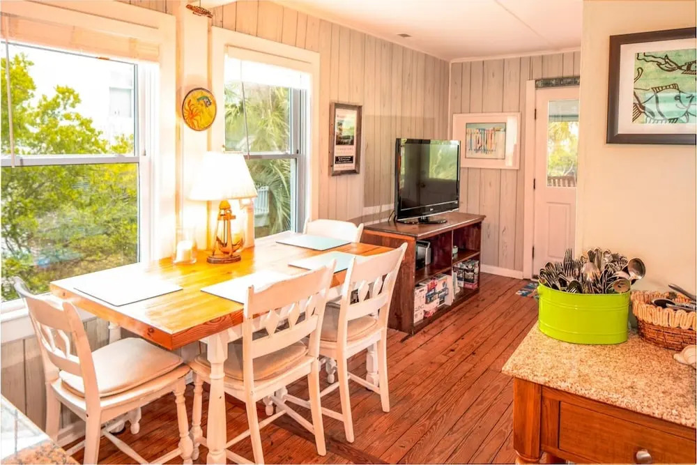 CScape - 2 Br Home
