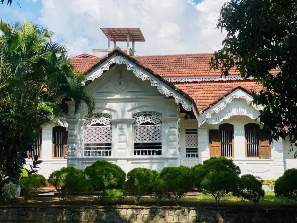 Colonial Bungalow