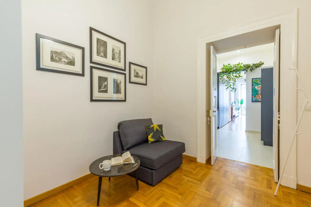 Chiatamone Design Apartment by Wonderful Italy