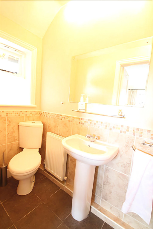 Avalon House B&B