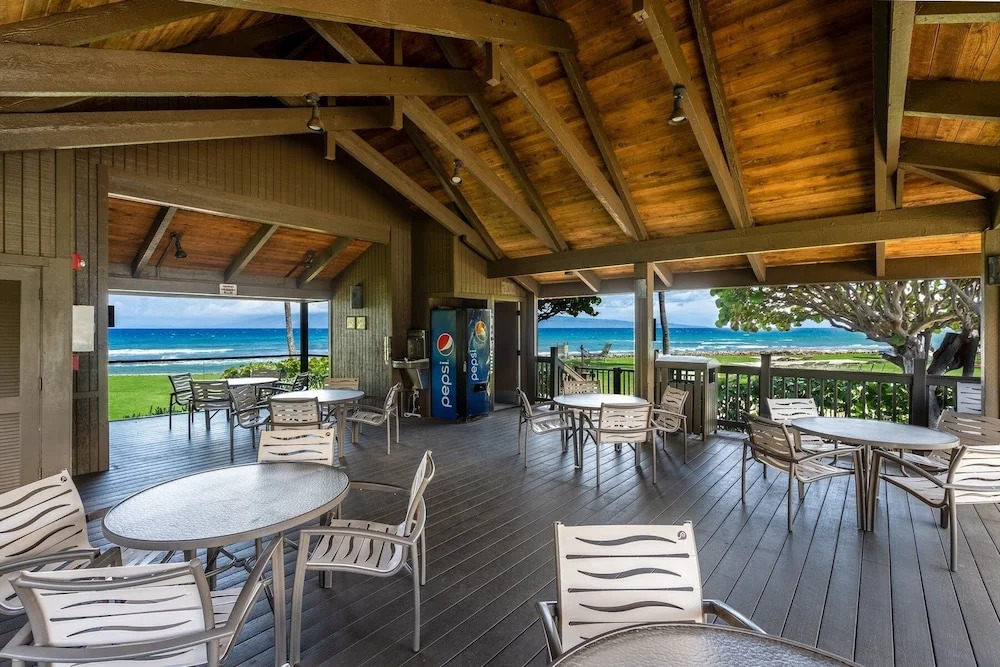 Papakea H404 3 Bedroom Condo by RedAwning