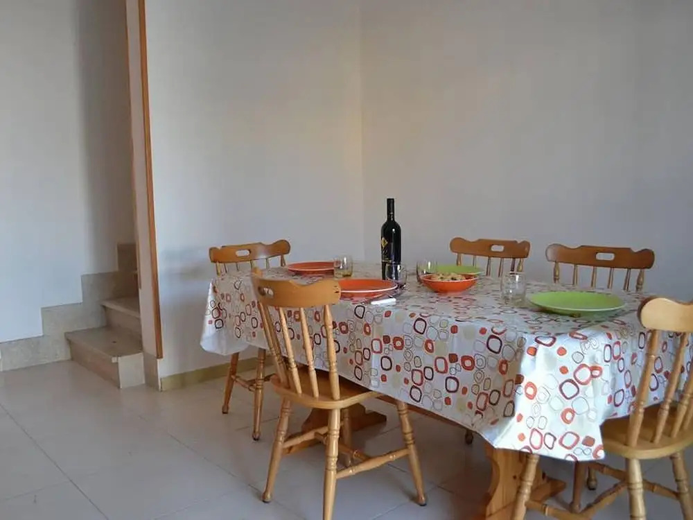 Cosy Apartment Near The Beach With Patio Balcony Pets Allowed Parking
