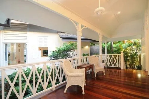 The Lighthouse At 7 Wharf Luxury House