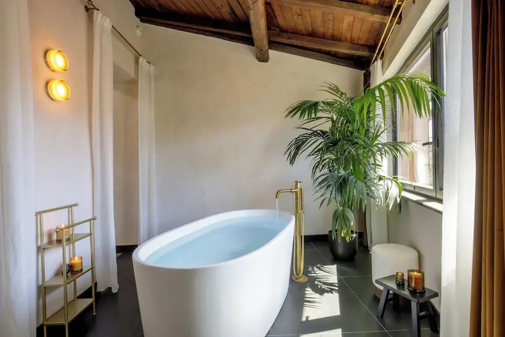 Palazzo Serpe Suites near Colosseum