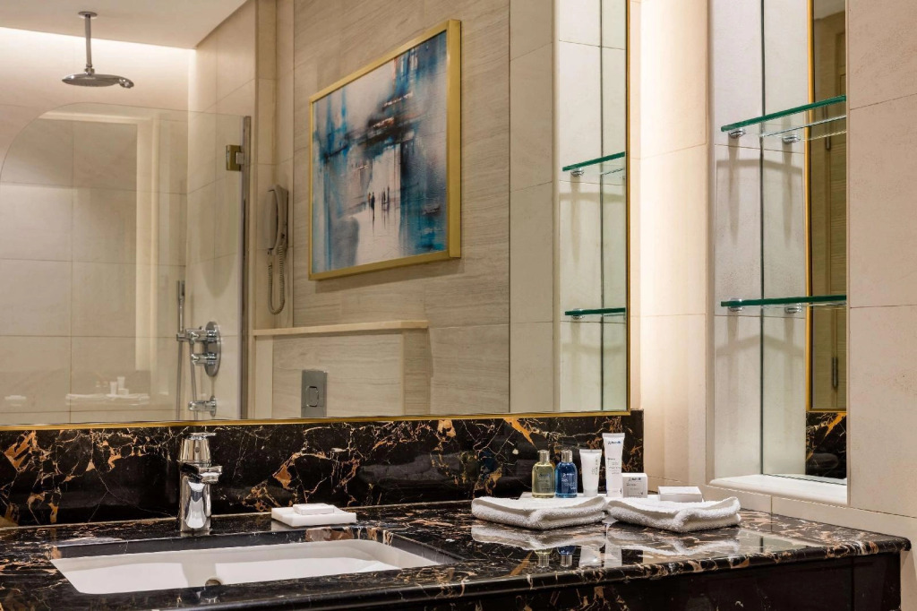 The Diplomat Radisson Blu Residence