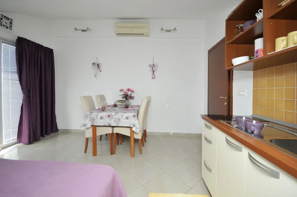 Apartments Roza