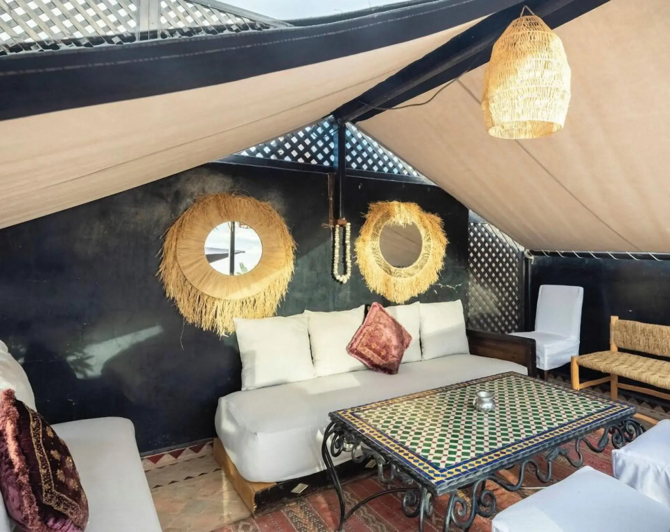 Riad Basidi piscine chauffée sur le toit de la médina