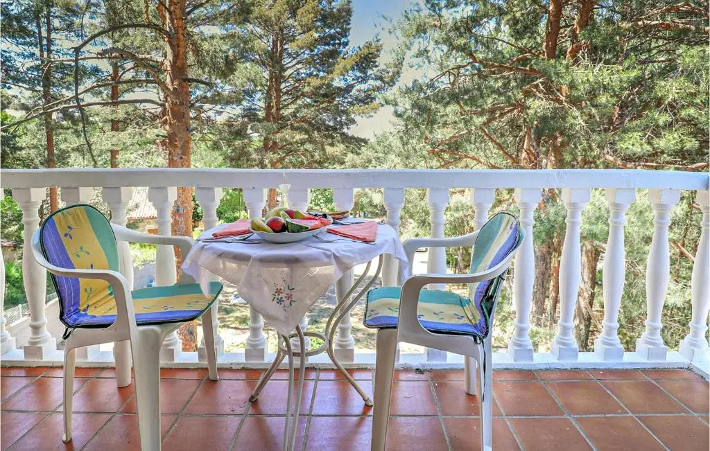 Awesome home in Navarredonda de Gredos with WiFi and 3 Bedrooms