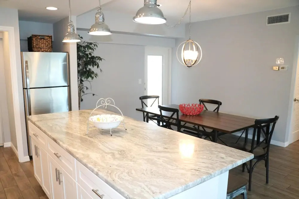 Jamaica Royale - T53 - 2 Br Condo