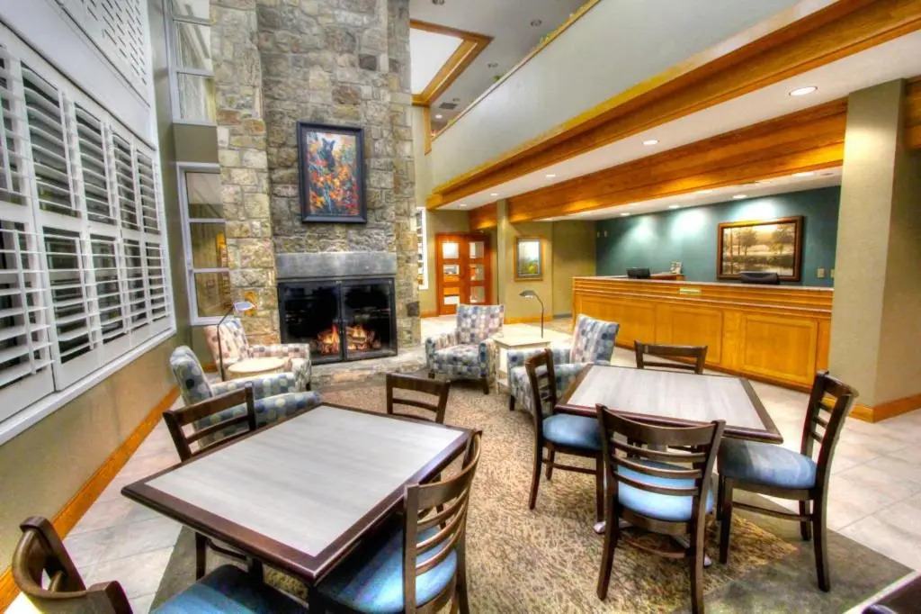 Greystone Lodge on the River