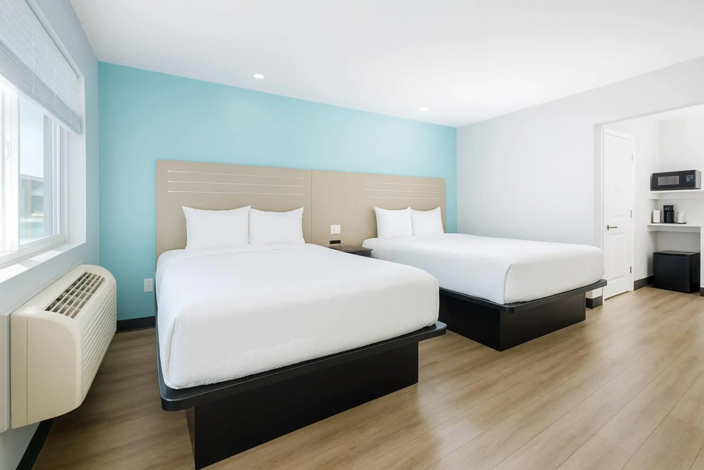 Travelodge by Wyndham LAX