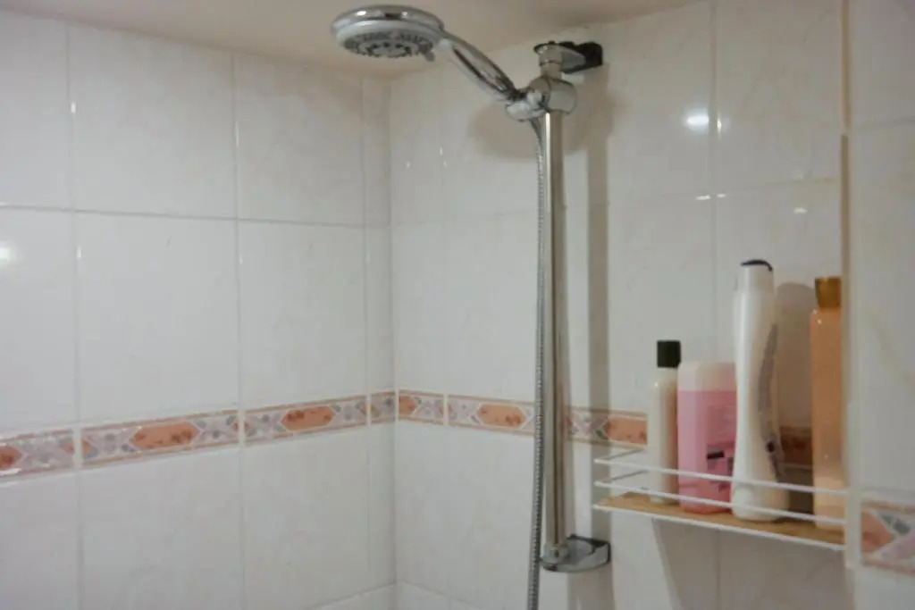 2 Bed Flat - Pets - Pool - Garden - Parking