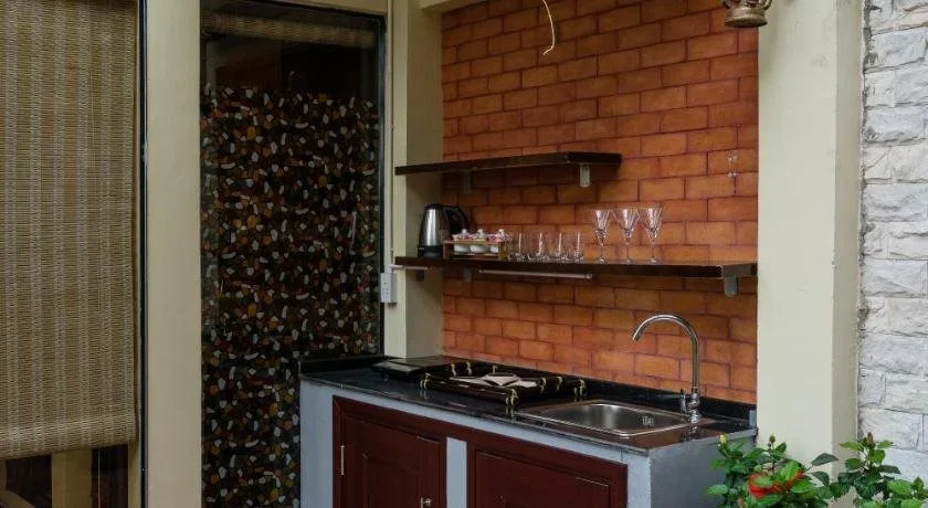The Red House - Hostel
