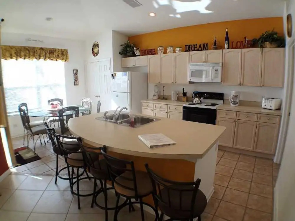 4BR 3BA Home in Windsor Palms by CV-8112