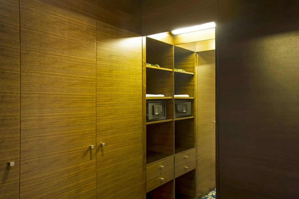 Corp Amman Hotel
