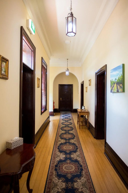 Petersons Armidale Winery and Guesthouse