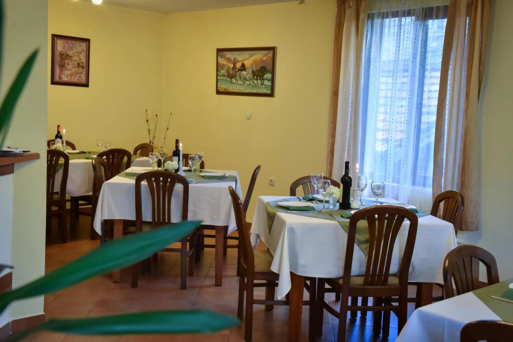 Хотел Лина/Hotel Lina