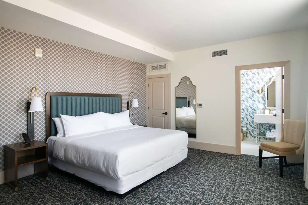 Hotel Petersburg, Tapestry Collection By Hilton