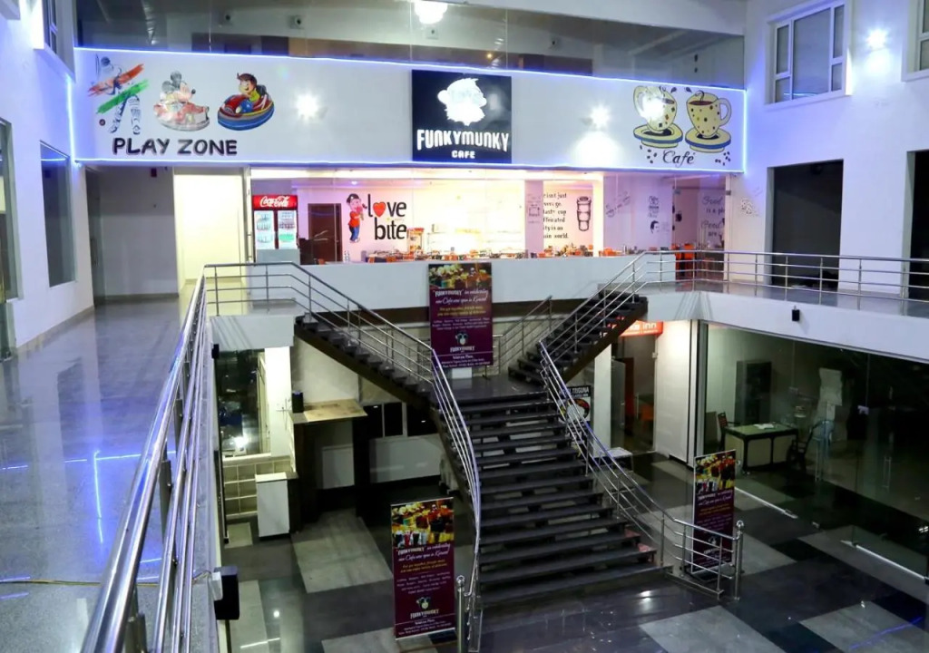 Triguna Clarks Inn Kurnool