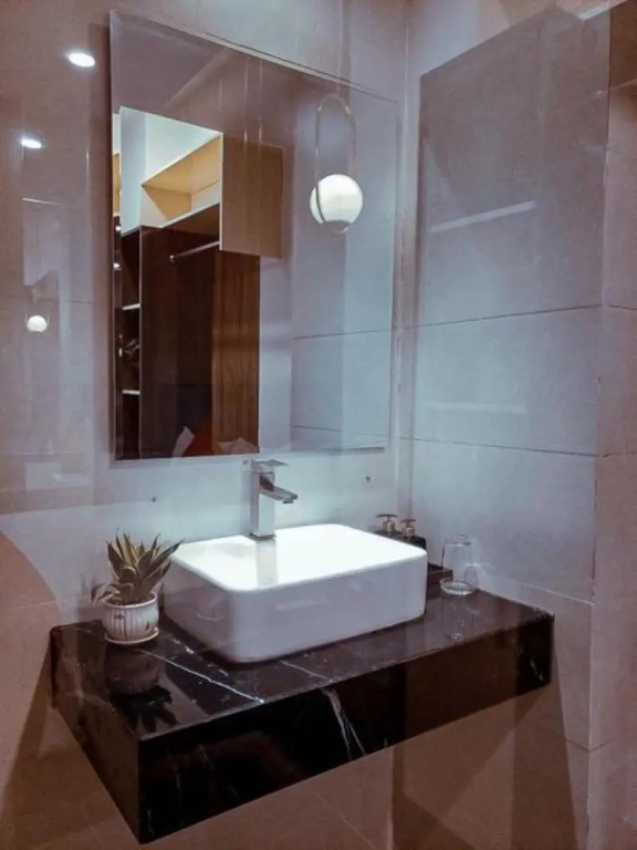 TAN BINH ROMANTIC HOTEL - Sân Bay TSN Nhà Ga T3
