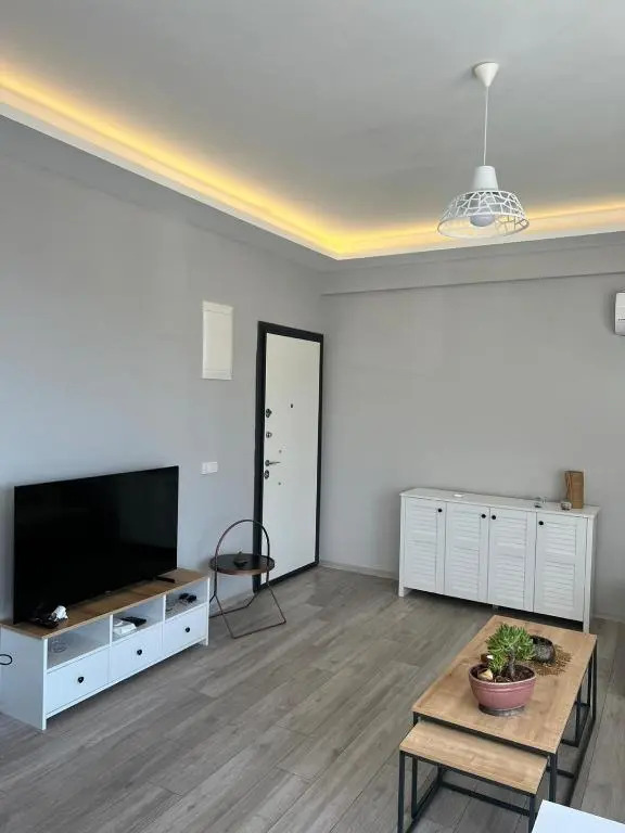 Scenic Flat With Shared Pool in Milas