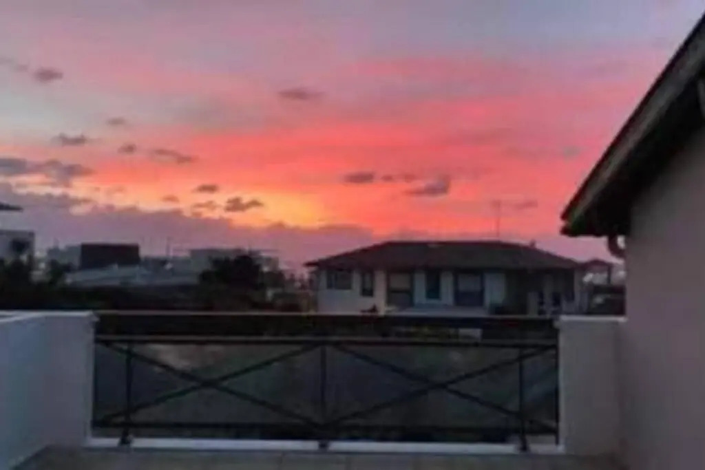 50m² pieds dans l'eau + 20m² Terrasse- Vue sur mer