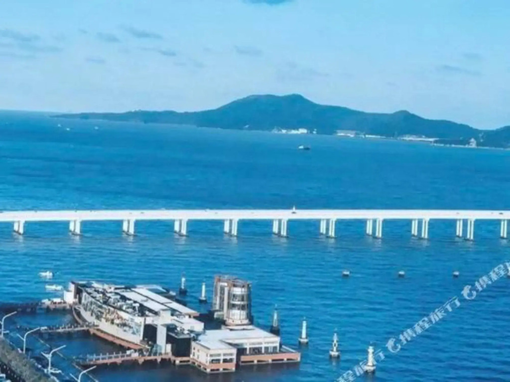 Lianyang Grand View Seaview Hotel