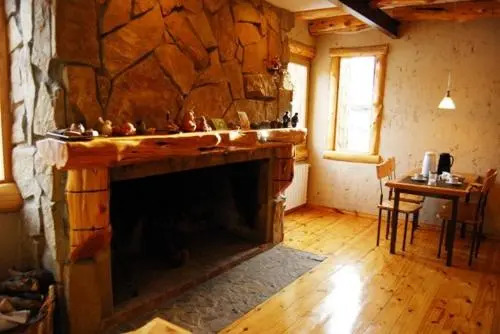 Ruca Pehuen Eco-Lodge De Montaña