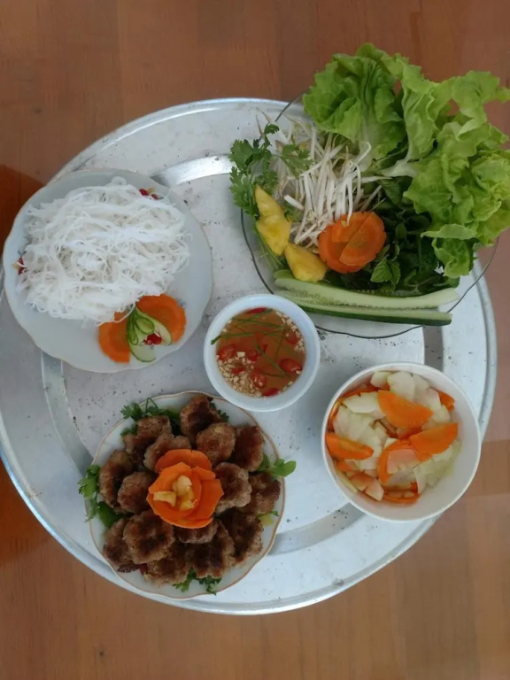 Tuyets Homestay
