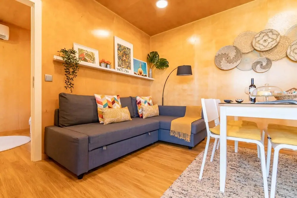 Captivating 1-bed House