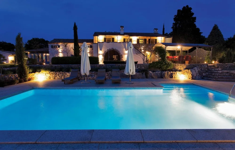 Awesome Home in Dobrinj With Wifi and 2 Bedrooms
