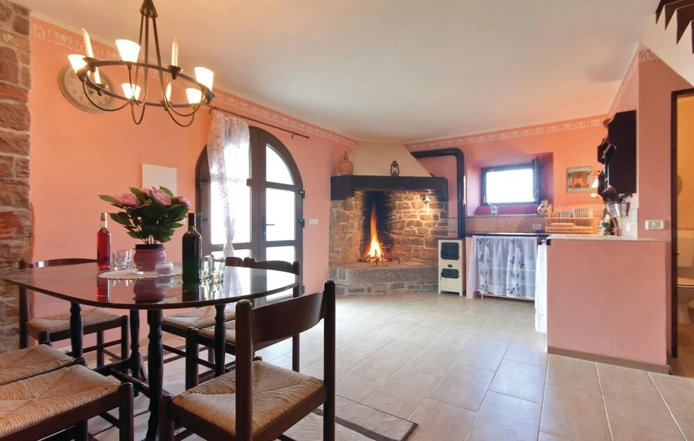 Gorgeous Home In Gracisce