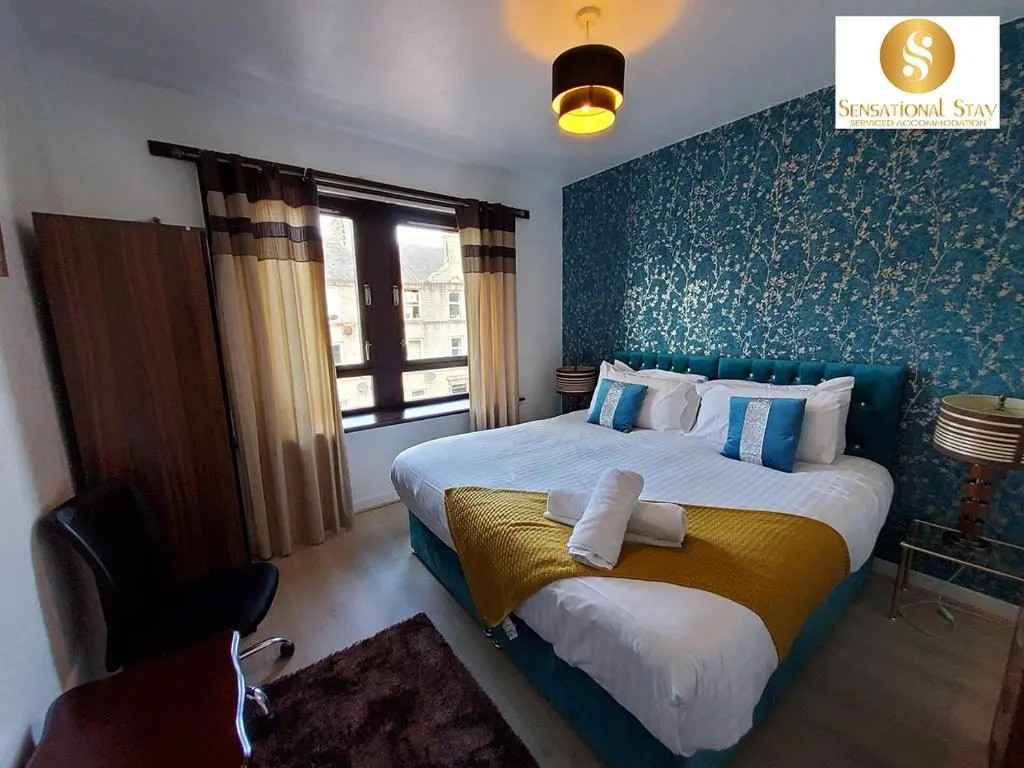 4 Bedroom Apt at Sensational Stay Serviced Accommodation Aberdeen - Roslin Street