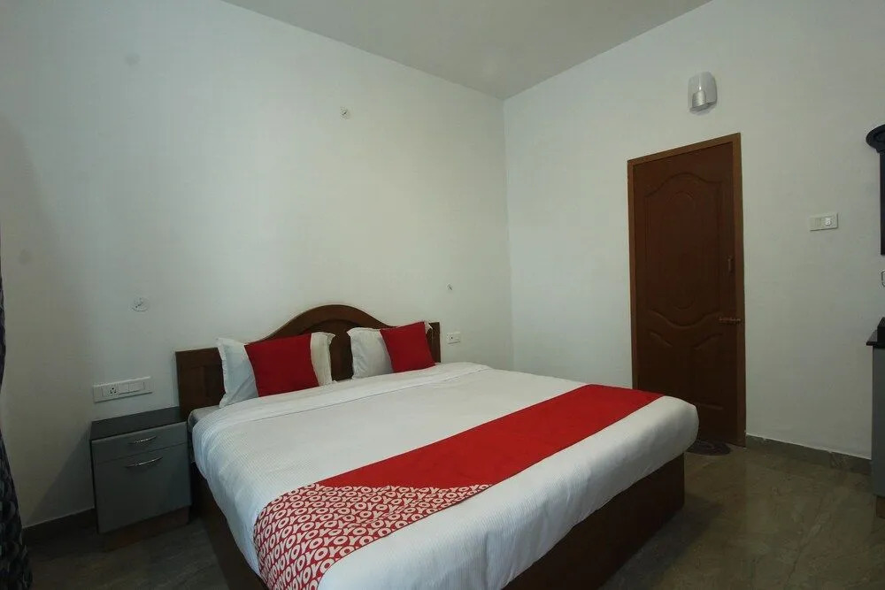 OYO 24363 Maliekkal Residency